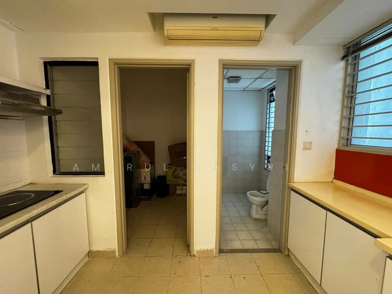 Condominium for Sale at Rivercity Condominium - Amirul Nasyriq - Kitchen - PropertyGuru.com.my