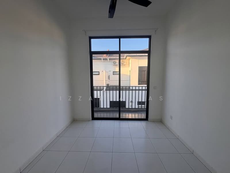 2-storey Terraced House for Sale in Eco Grandeur (Puncak Alam) - Izzah Alias - PropertyGuru.com.my