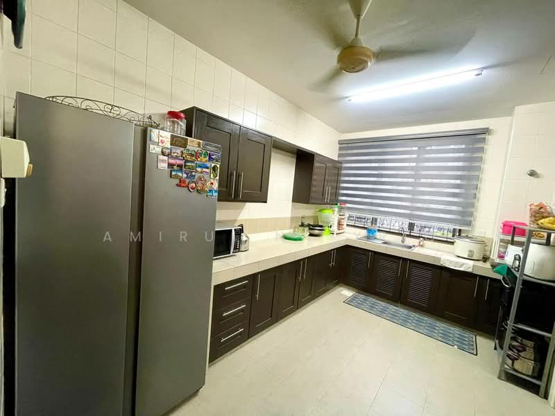 Semi-Detached House for Sale in Presint 15 (Putrajaya) - Amirul Nasyriq - Kitchen - PropertyGuru.com.my