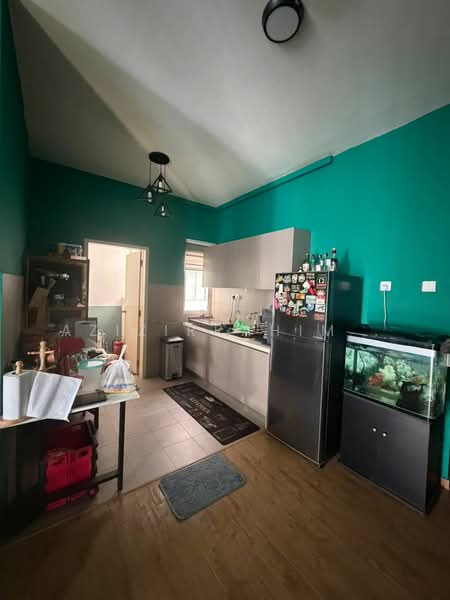 Kondominium untuk Disewa di Lakefront Homes - Azizirrahim . - Kitchen - PropertyGuru.com.my