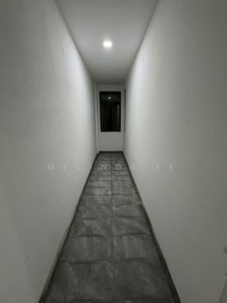 1-storey Terraced House for Sale in Taman Puteri Wangsa (Ulu Tiram) - Melinda Ee - Corridor - PropertyGuru.com.my