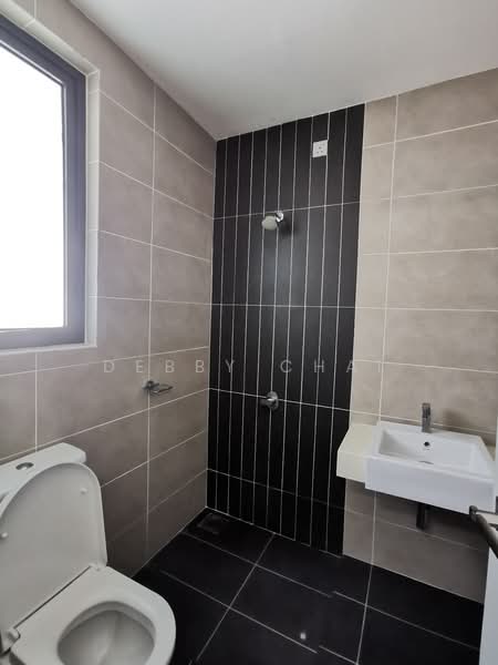 Semi-Detached House for Sale in D'Island (Puchong) - Debby Chai - Bathroom - PropertyGuru.com.my