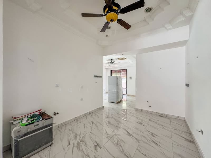 Bungalow for Sale in Ara Damansara (Selangor) - Aqil Kamal - Living Room - PropertyGuru.com.my