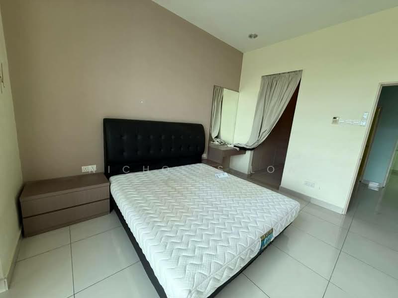 Rumah Teres 2 Tingkat untuk Disewa di Taman Mount Austin (Tebrau) - Nicholas Low - Bedroom - PropertyGuru.com.my