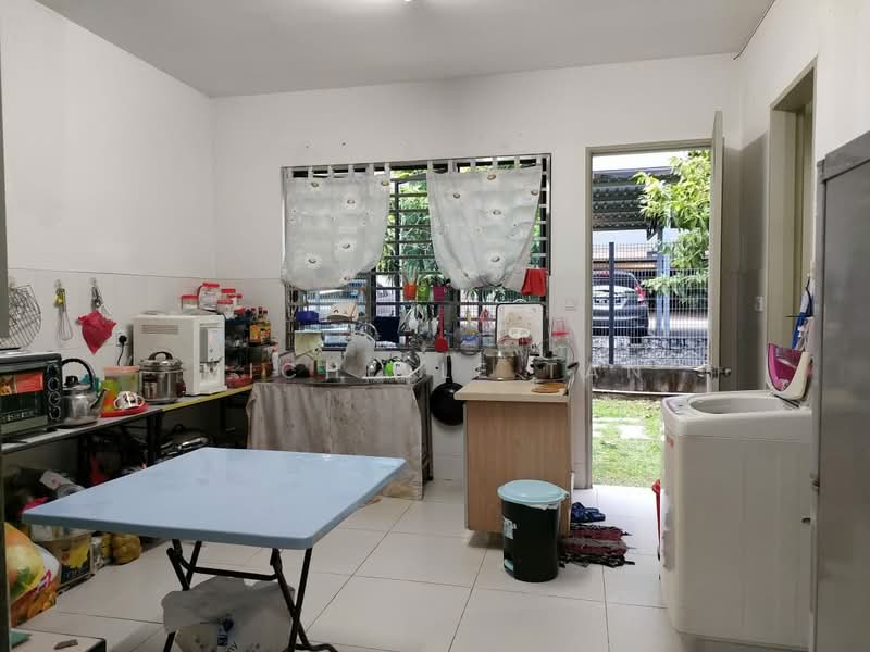 2-storey Terraced House for Sale in Semenyih (Selangor) - Michelle Tan - Kitchen - PropertyGuru.com.my