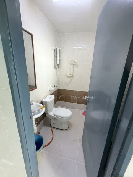 Kondominium untuk Disewa di Prima U1 - Abby Woo - Bathroom - PropertyGuru.com.my