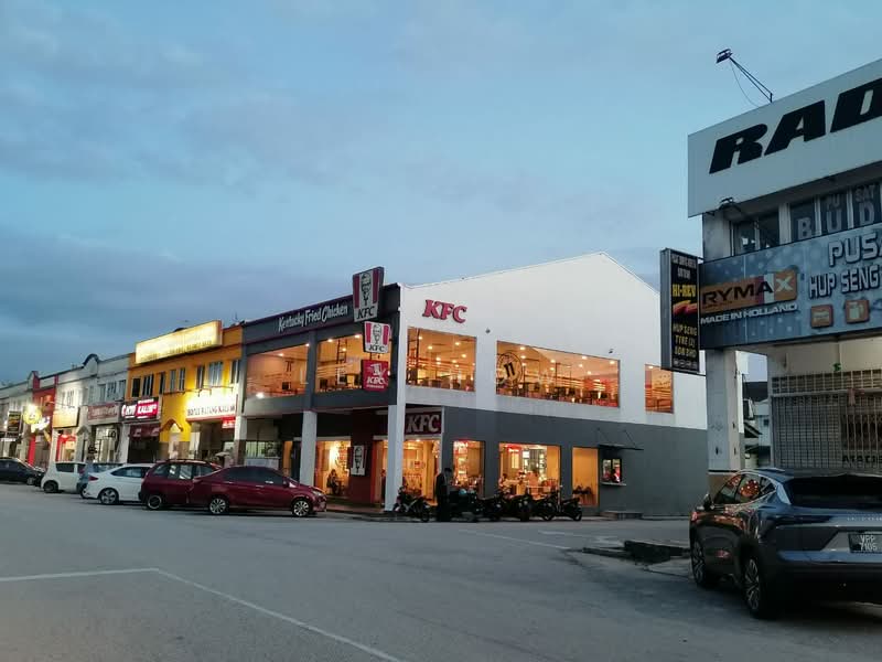 Shop for Sale in Bandar Utama Batang Kali (Batang Kali) - Lex How - Exterior - PropertyGuru.com.my