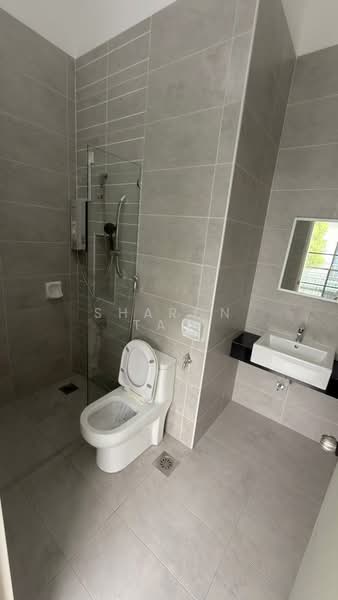Rumah Teres untuk Disewa di Johor Bahru (Johor) - Sharon Tan - Bathroom - PropertyGuru.com.my