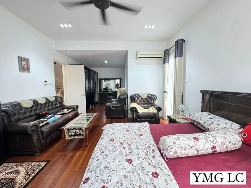 Semi-Detached House for Sale in Klang (Selangor) - KH Chong - Living Room - PropertyGuru.com.my