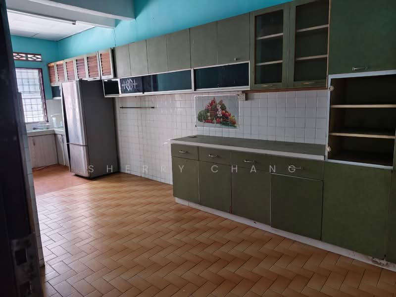 2-storey Terraced House for Rent in Taman Wahyu (Batu Caves) - Sherry Chang - Kitchen - PropertyGuru.com.my