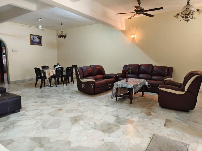 2-storey Terraced House for Rent in Taman Wahyu (Batu Caves) - Sherry Chang - Living Room - PropertyGuru.com.my