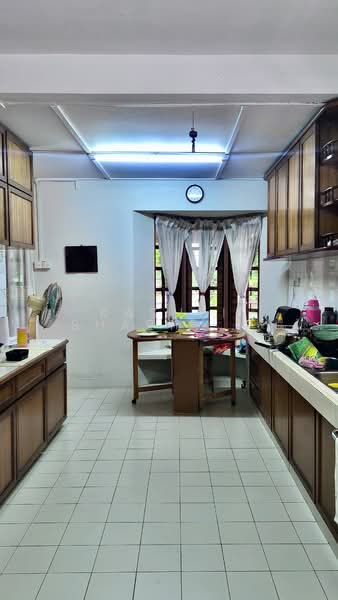 Bungalow for Sale in Ampang Jaya (Ampang) - Kashfi Sharifuddin - Kitchen - PropertyGuru.com.my