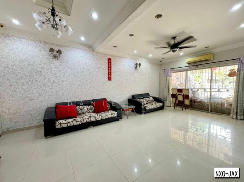 2-storey Terraced House for Sale in Bandar Puteri Klang (Klang) - Daniel Kok - Living Room - PropertyGuru.com.my