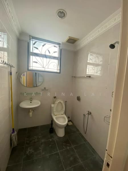 Rumah Teres 2 Tingkat untuk Dijual di Taman Jelok Impian (Kajang) - Katrina Lai - Bathroom - PropertyGuru.com.my