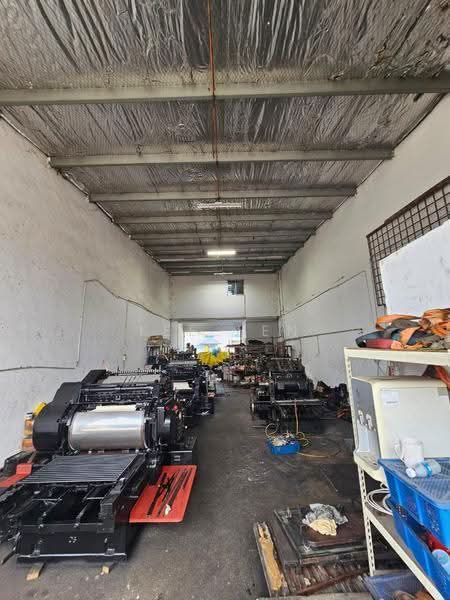 Kilang untuk Dijual di Taman Perindustrian Bukit Serdang (Seri Kembangan) - Lee Fen - PropertyGuru.com.my