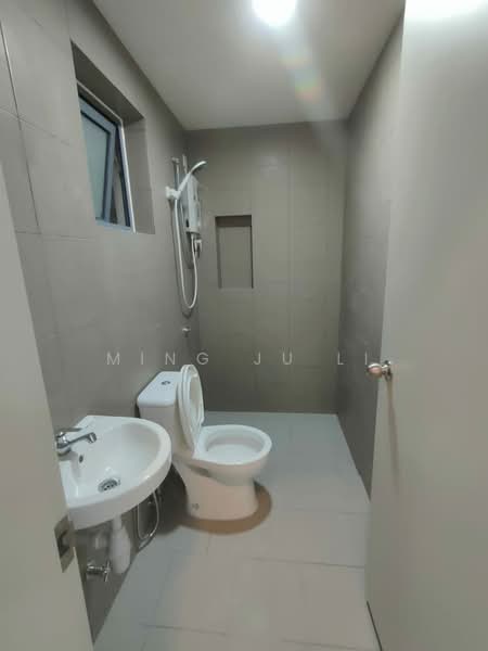 Kondominium untuk Disewa di Sky Awani Residensi 3 - Ming Ju Li - Bathroom - PropertyGuru.com.my