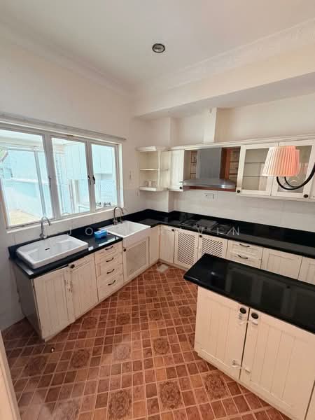 Rumah Banglo untuk Dijual di Ampang (Selangor) - Joel Ravin - Kitchen - PropertyGuru.com.my