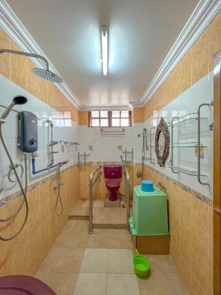Bungalow for Sale in Shah Alam (Selangor) - Amir Abas - Bathroom - PropertyGuru.com.my