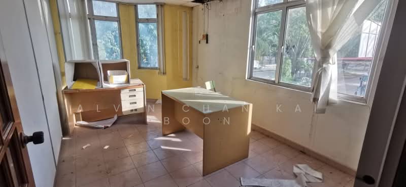 Shop for Sale in Taman Perindustrian Krubong (Krubong) - Alvin Chan Kai Boon - Study - PropertyGuru.com.my