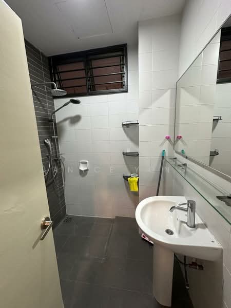 Service Residence for Rent at Palazio - Janice Yong - Bathroom - PropertyGuru.com.my
