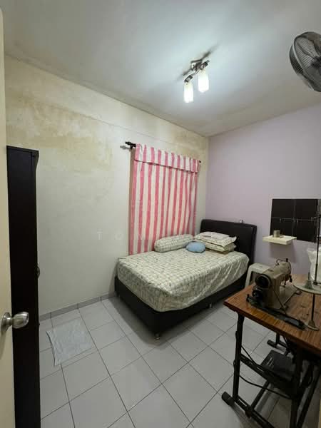 Townhouse for Sale in Batu Caves (Selangor) - Tom Yip - Bedroom - PropertyGuru.com.my