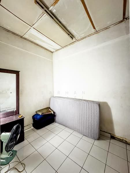 Apartment for Sale at Casmaria Apartment - Farhan Rafael - Bedroom - PropertyGuru.com.my