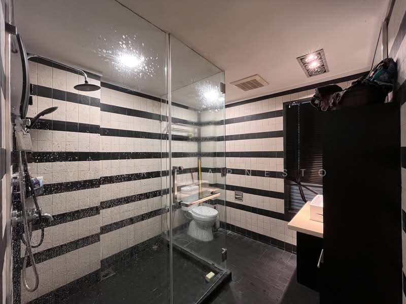 Condominium for Sale at Seri Maya Condominium - Valerie Arnesto - Bathroom - PropertyGuru.com.my