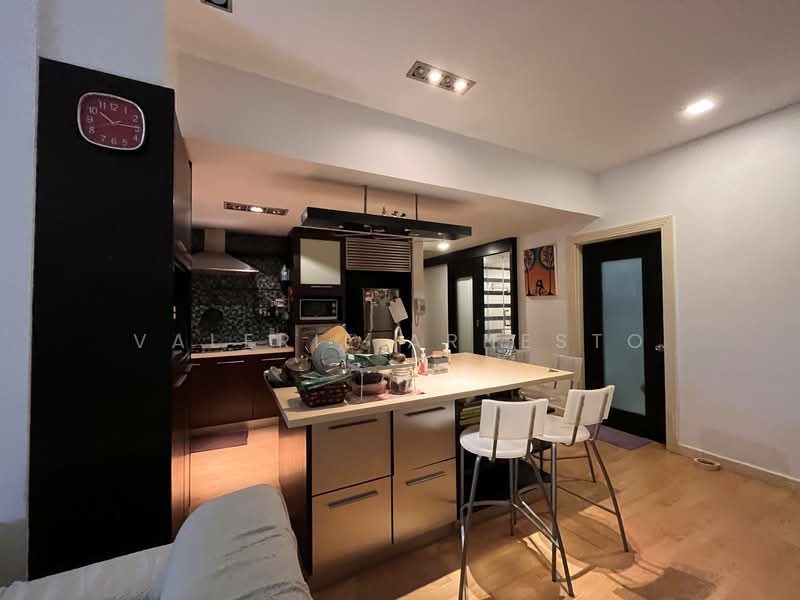 Condominium for Sale at Seri Maya Condominium - Valerie Arnesto - Kitchen - PropertyGuru.com.my