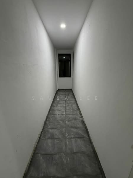 1-storey Terraced House for Sale in Taman Pelangi Indah (Ulu Tiram) - Sausa Lee - Corridor - PropertyGuru.com.my