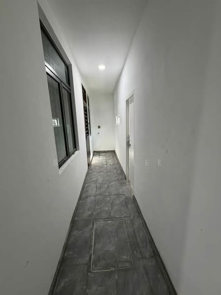 1-storey Terraced House for Sale in Taman Pelangi Indah (Ulu Tiram) - Sausa Lee - Corridor - PropertyGuru.com.my