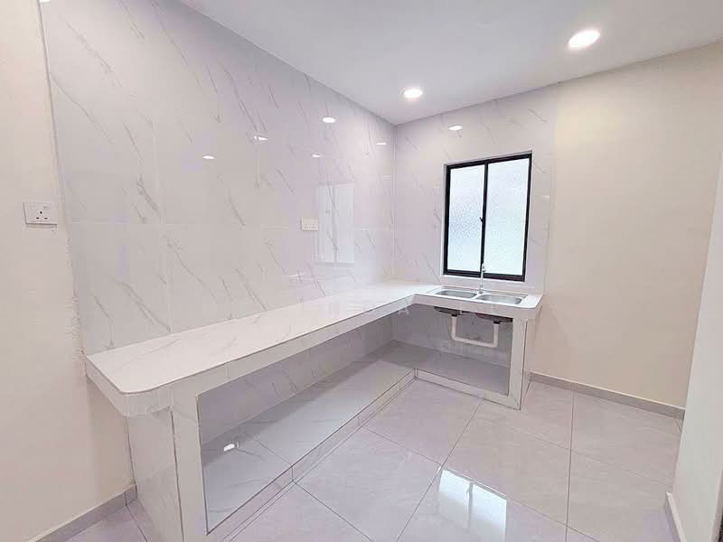 2-storey Terraced House for Sale in Taman Skudai Baru (Skudai) - Melinda Ee - Kitchen - PropertyGuru.com.my