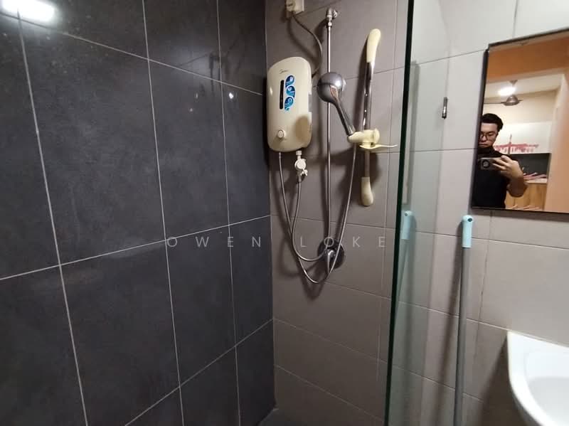 Service Residence for Rent at Avenue D'Vogue - Owen Loke - Bathroom - PropertyGuru.com.my