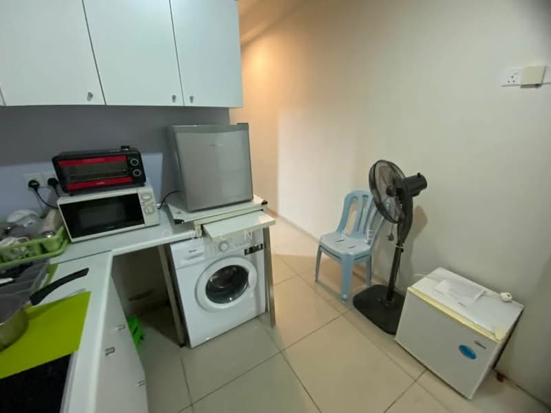 Servis Apartment untuk Disewa di Centrestage Designer Suite - Owen Loke - Kitchen - PropertyGuru.com.my