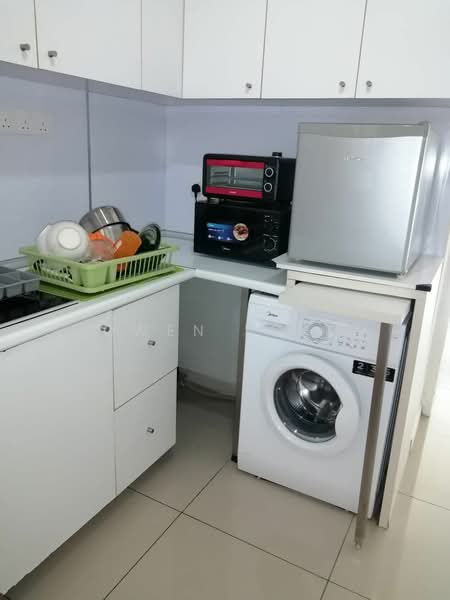 Servis Apartment untuk Disewa di Centrestage Designer Suite - Owen Loke - Kitchen - PropertyGuru.com.my
