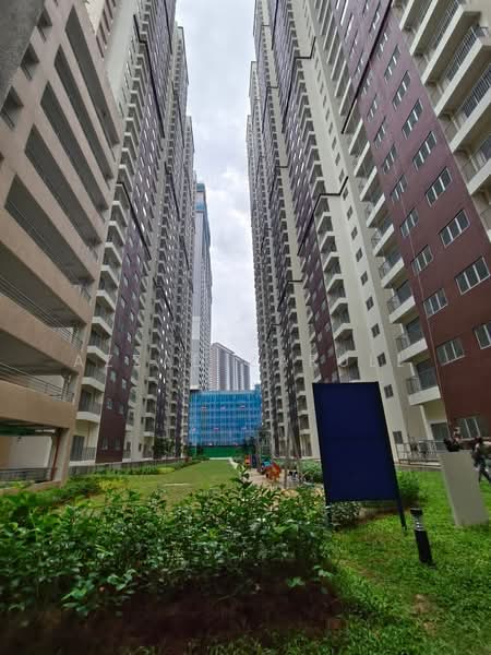 Condominium for Rent at Residensi Sateria - Azzad Zarull - PropertyGuru.com.my