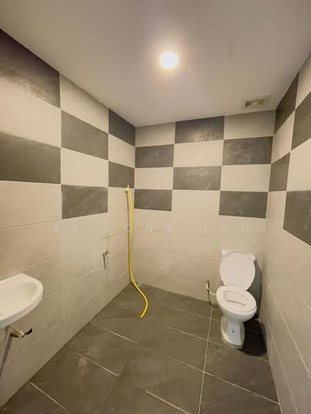 Rumah Teres 1 Tingkat untuk Dijual di Taman Serene (Johor Bahru) - Ee Fong Toh - Bathroom - PropertyGuru.com.my