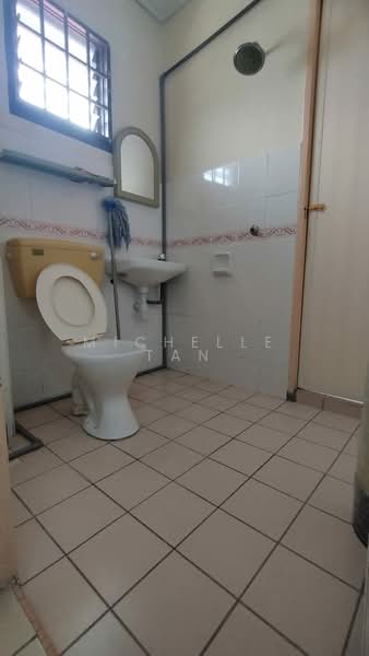Rumah Teres untuk Dijual di Puchong (Selangor) - Michelle Tan - Bathroom - PropertyGuru.com.my
