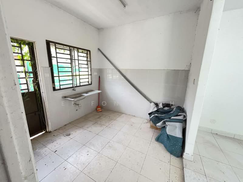 Rumah Teres 2 Tingkat untuk Dijual di Kangkar Pulai (Skudai) - Ee Fong Toh - Kitchen - PropertyGuru.com.my