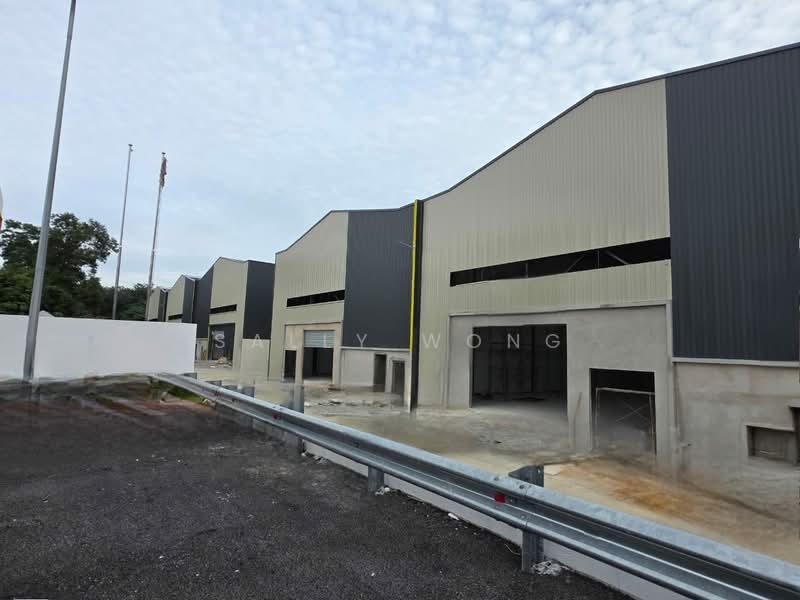 Kilang Teres untuk Disewa di Pekan Semenyih (Semenyih) - Sally Wong - Exterior - PropertyGuru.com.my
