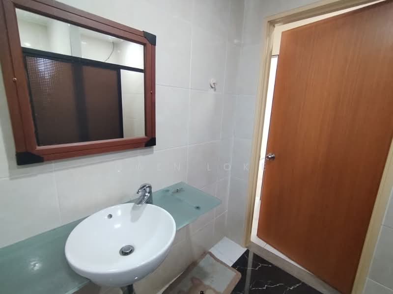 Kondominium untuk Disewa di 10 Semantan Suites - Owen Loke - Bathroom - PropertyGuru.com.my