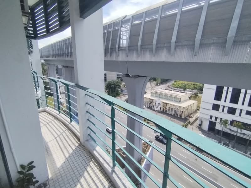 Kondominium untuk Disewa di 10 Semantan Suites - Owen Loke - Balcony - PropertyGuru.com.my