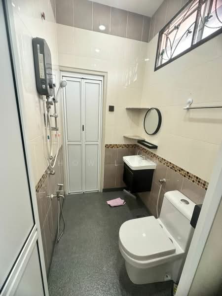 Terraced House for Sale in Batu Berendam (Melaka) - How Liew - Bathroom - PropertyGuru.com.my