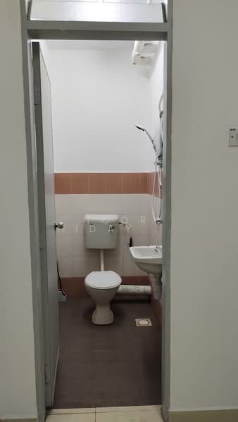Apartment for Sale at Mentari Court - Noor Hidayah Mohamad Noor - Bathroom - PropertyGuru.com.my