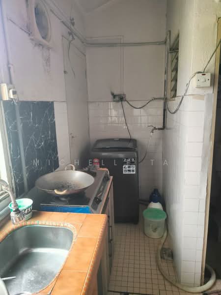 2-storey Terraced House for Sale in Shah Alam (Selangor) - Michelle Tan - Kitchen - PropertyGuru.com.my