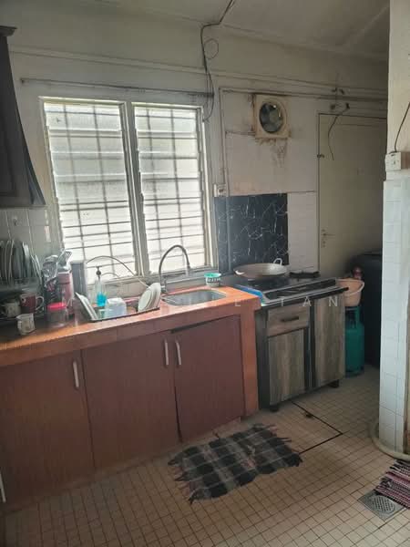 2-storey Terraced House for Sale in Shah Alam (Selangor) - Michelle Tan - Kitchen - PropertyGuru.com.my