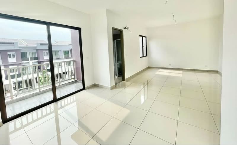 Townhouse for Sale in Kajang (Selangor) - Austin Goh - Balcony - PropertyGuru.com.my