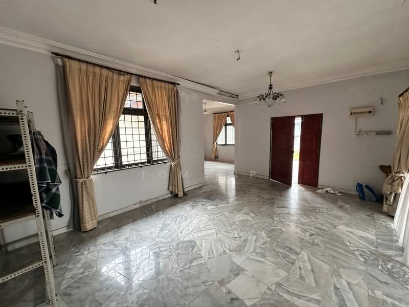 Bungalow for Sale in Bandar Bukit Beruntung (Bukit Beruntung) - Tom Yip - Living Room - PropertyGuru.com.my