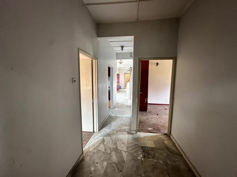 Bungalow for Sale in Bandar Bukit Beruntung (Bukit Beruntung) - Tom Yip - Corridor - PropertyGuru.com.my