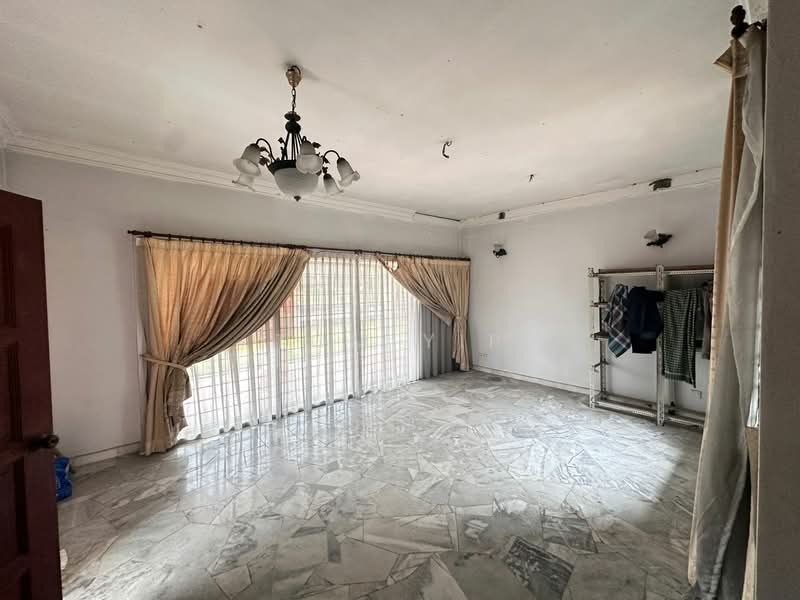 Bungalow for Sale in Bandar Bukit Beruntung (Bukit Beruntung) - Tom Yip - Living Room - PropertyGuru.com.my