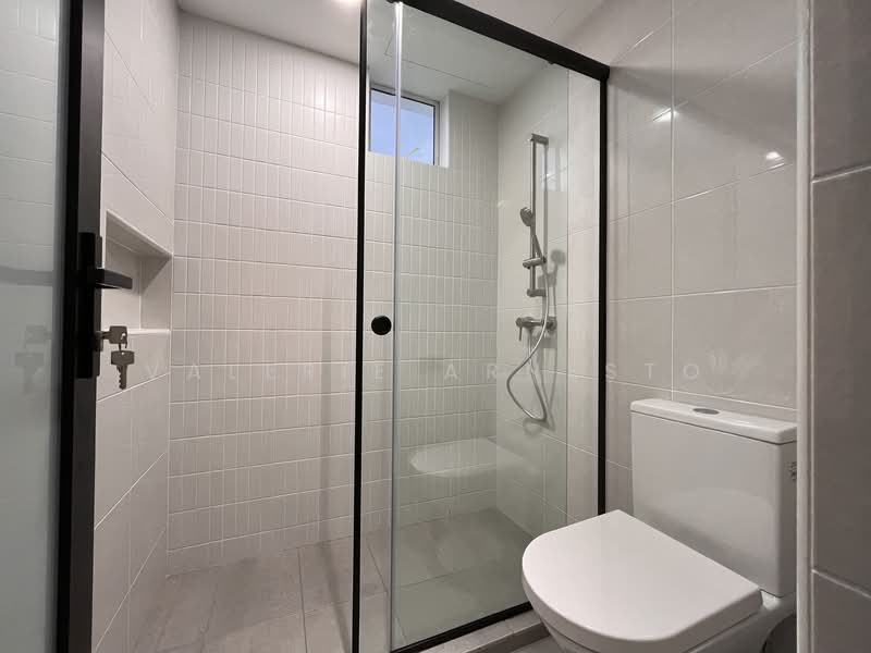 Kondominium untuk Dijual di Kiaramas Sutera - Valerie Arnesto - Bathroom 3 - PropertyGuru.com.my